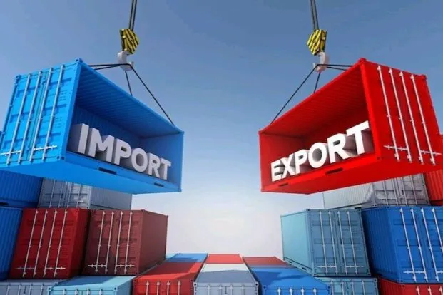 کانتینر های حمل و نقل با برچسب واردات و صادرات