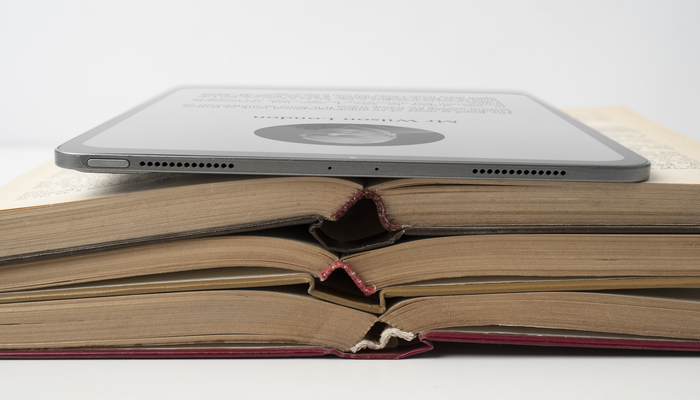 کتابخوان چیست؟